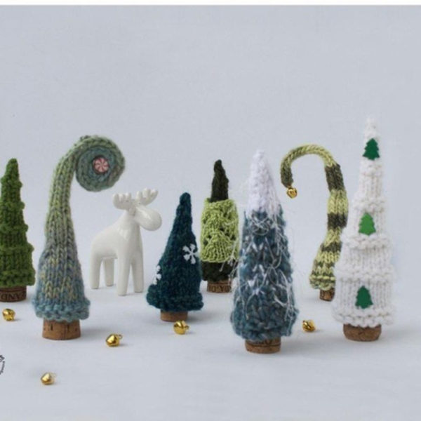 Favorite Knitted Winter Decorations Ideas To Try Right Now 09