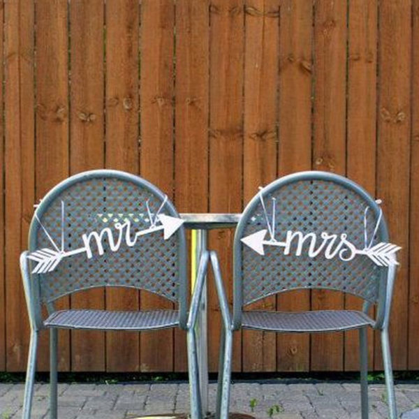 Magnificient Outdoor Wedding Chairs Ideas That Suitable For Couple 13
