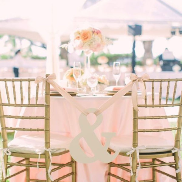 Magnificient Outdoor Wedding Chairs Ideas That Suitable For Couple 22