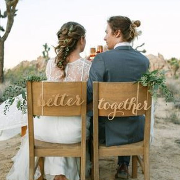 Magnificient Outdoor Wedding Chairs Ideas That Suitable For Couple 23