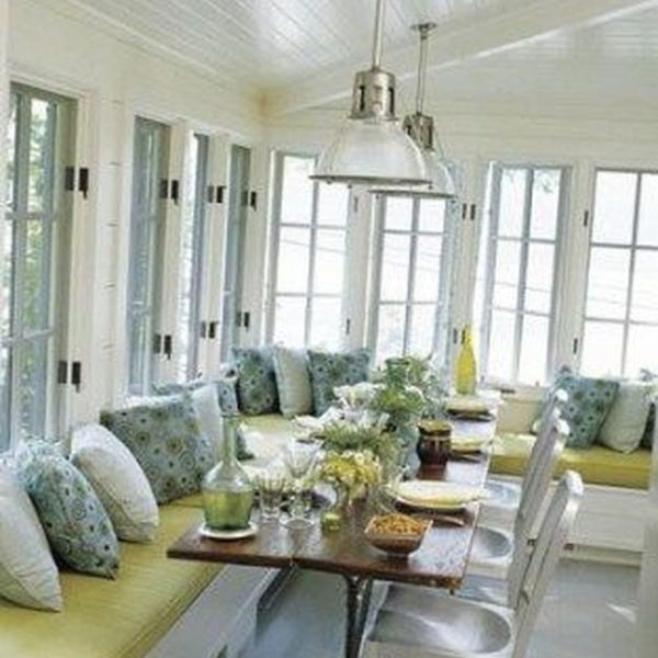 Perfect White Sunroom Design Ideas That Look So Awesome 35