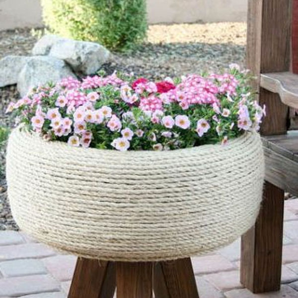 Splendid Recycled Planter Design Ideas That You Need To Try 42